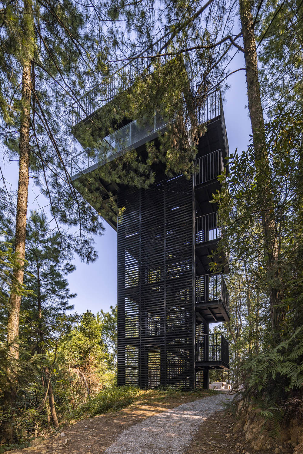 瞭望塔-2（摄影：金伟琦）Viewing tower -2(Photo by Jin Wei Qi).jpg